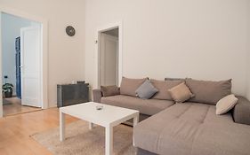 Magnolia Apartment